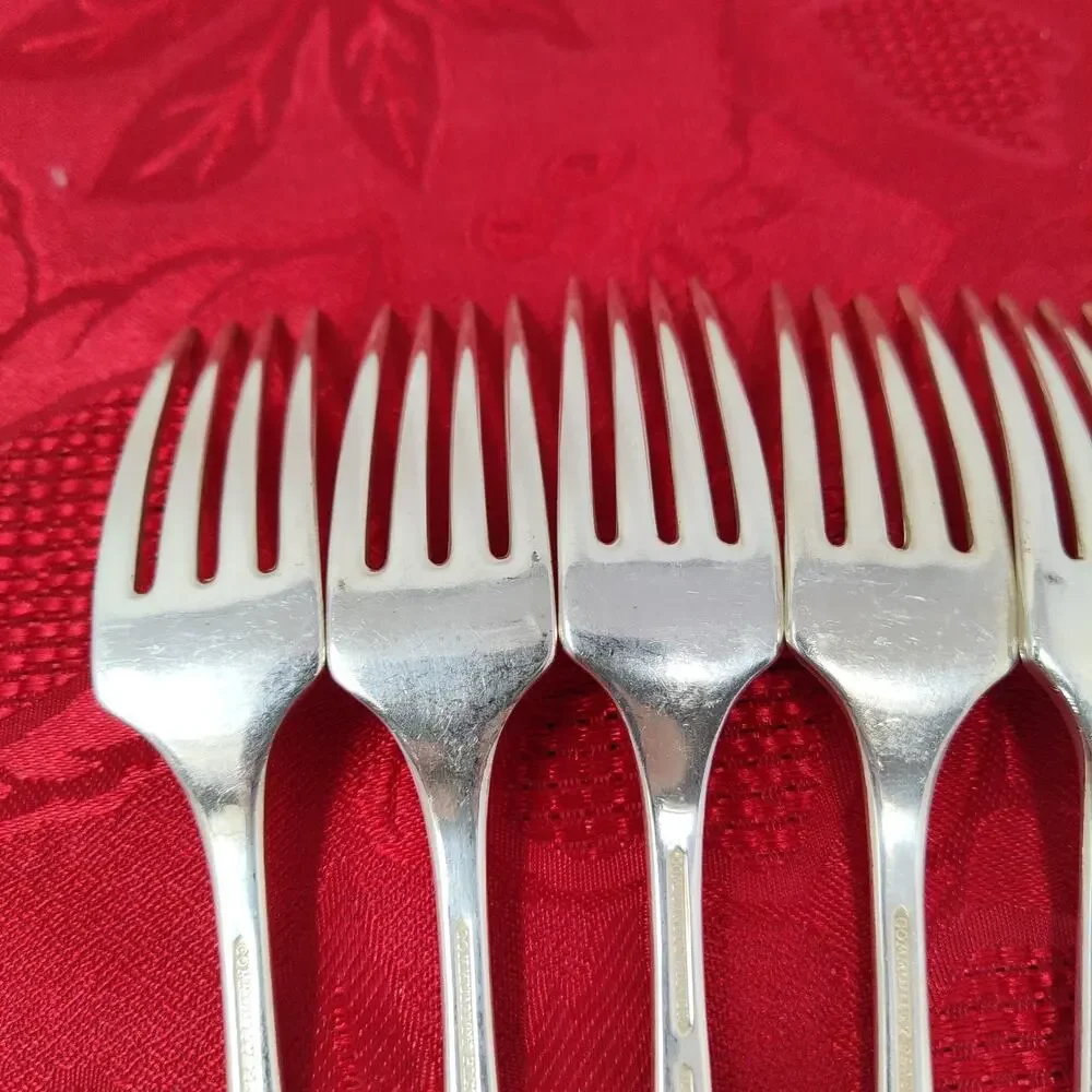 8X SS 1914 Patrician Silverplate Flatware COMMUNITY Soup Spoon Oneida